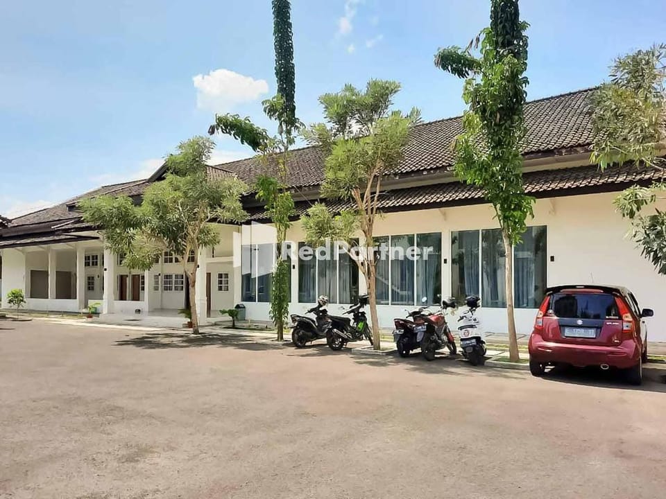 Wisma Baznas Syariah Majalengka Mitra RedDoorz Hotel in West Java