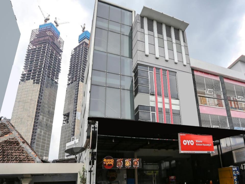 SUPER OYO Capital O 90056 Wisma Kebon Kacang 9 Hotel in Jakarta