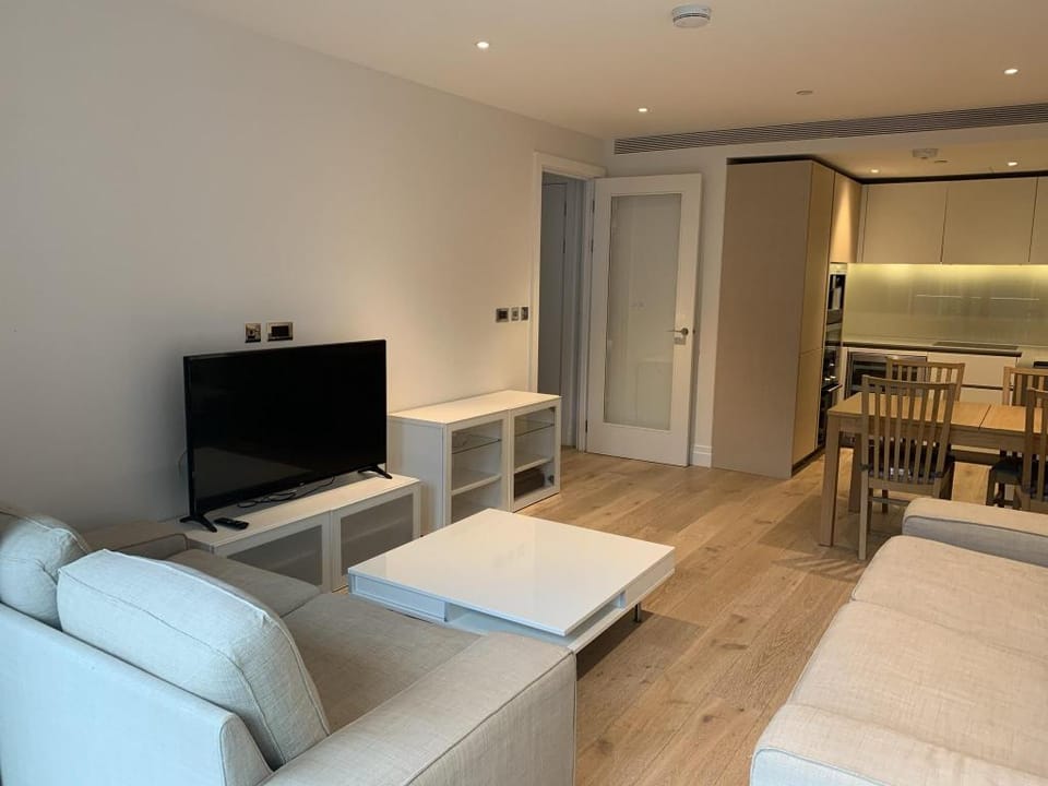 Stylish 2 Bed Flats Near US Embassy Apartment in City of Westminster