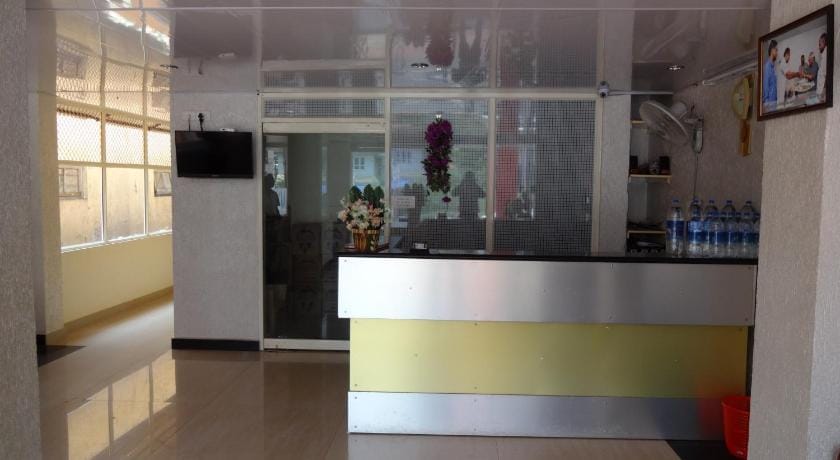 OYO Flagship  Hussain's Marwa Hotel in Thiruvananthapuram