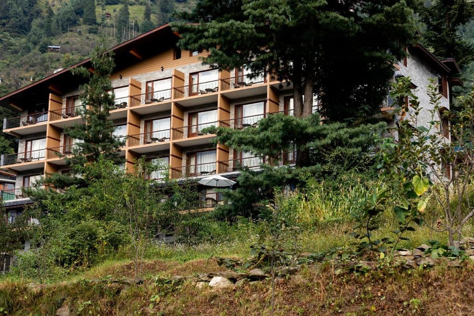 Aloka Resort Resort in Manali
