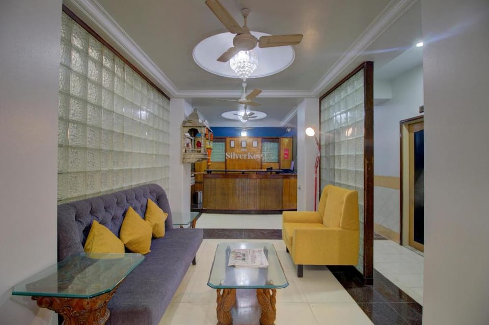 Super Hotel O Manas Residency Hotel in Mumbai