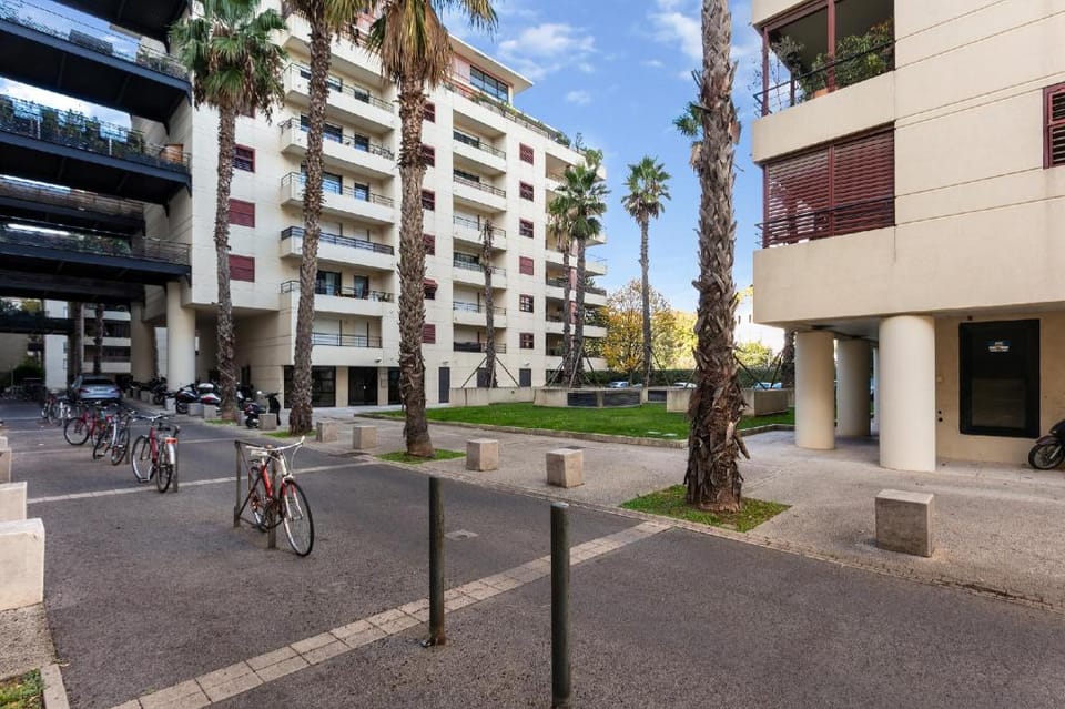 Coeur Urbain Apartments - Saint Charles Apartment in Montpellier