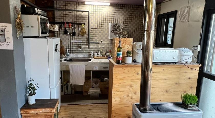 Toyako Guest House Ponkotan Hostel in Hokkaido Prefecture