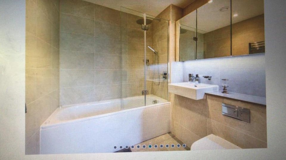 LUXURY PENTHOUSE APARTMENT***** Apartment in Croydon