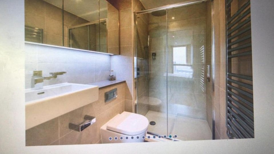 LUXURY PENTHOUSE APARTMENT***** Apartment in Croydon