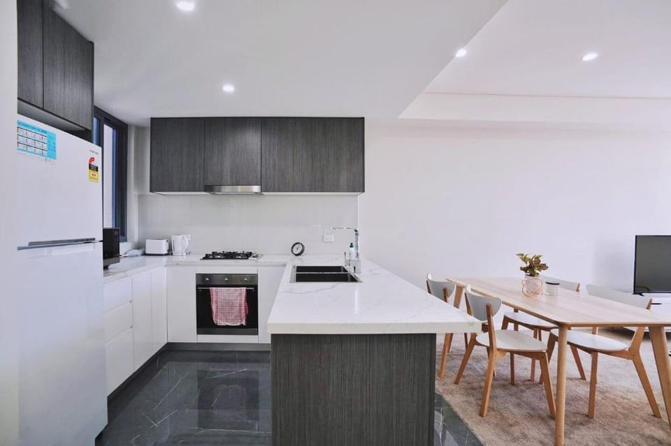 Convenient location close to AIRPORT CITY BONDI Apartment in Sydney