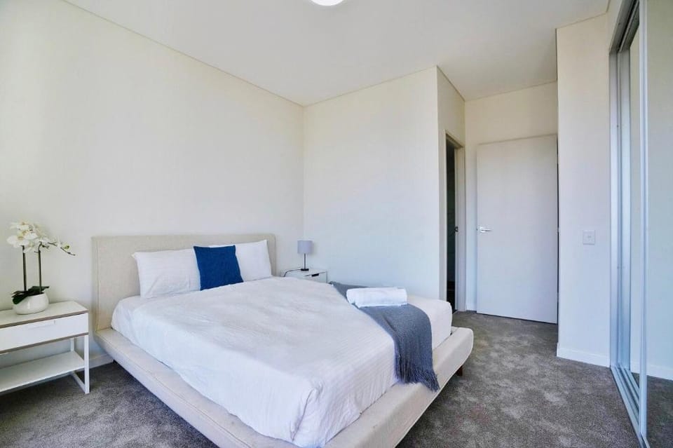 Convenient location close to AIRPORT CITY BONDI Apartment in Sydney
