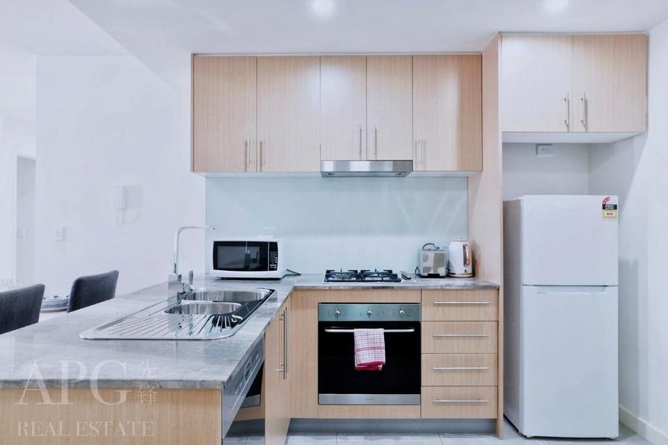 Comfort 2 Brand New bedroom APT Apartment in Sydney