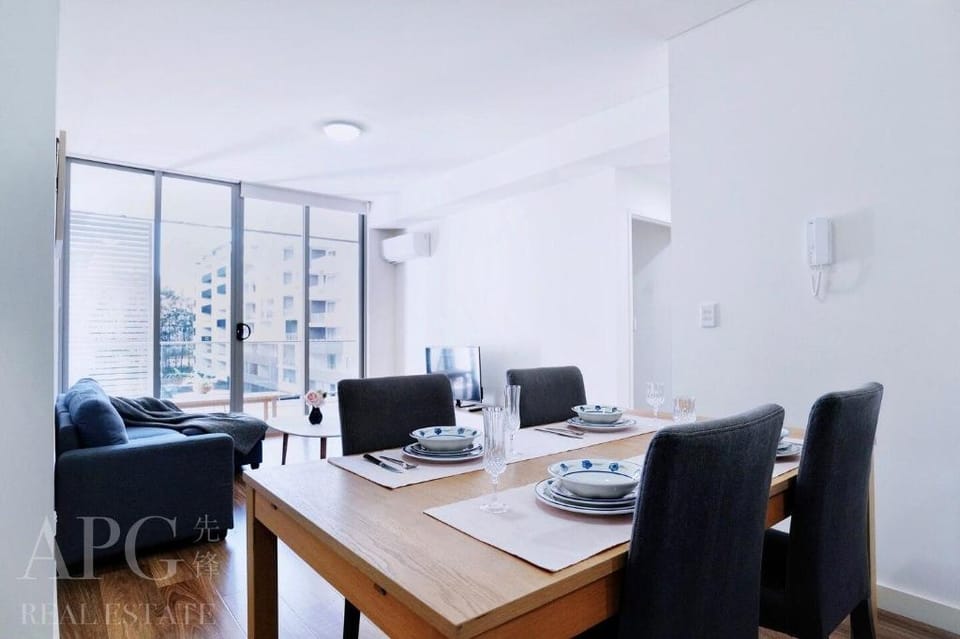 Comfort 2 Brand New bedroom APT Apartment in Sydney