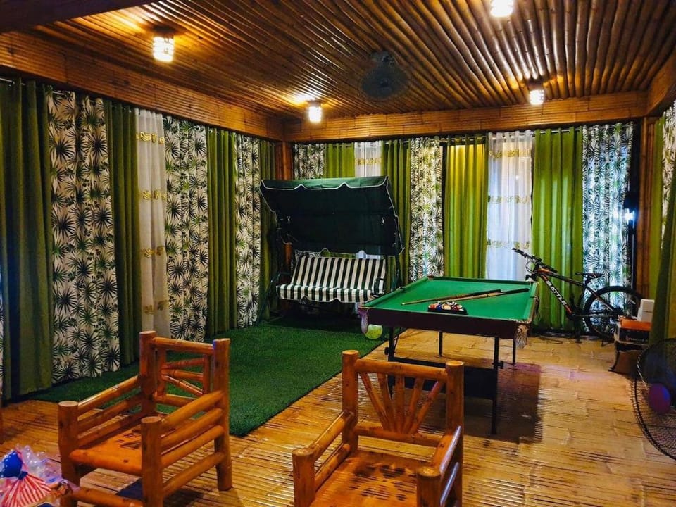 Staycation Private Resort CALAMBA Resthouse Villa in Calamba