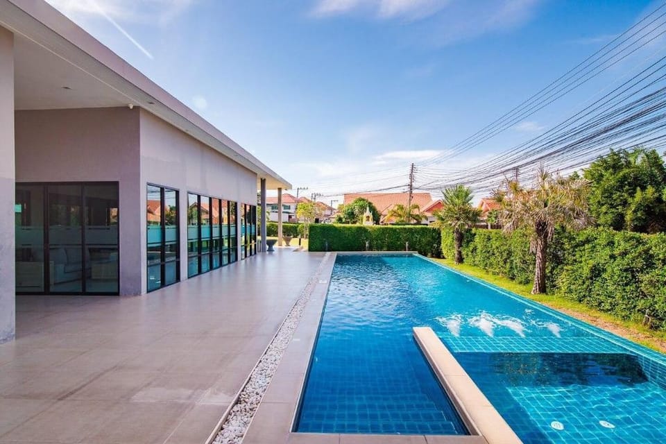 Near Jomtien Beach! Autumn Home Villa Pattaya Villa in Pattaya City