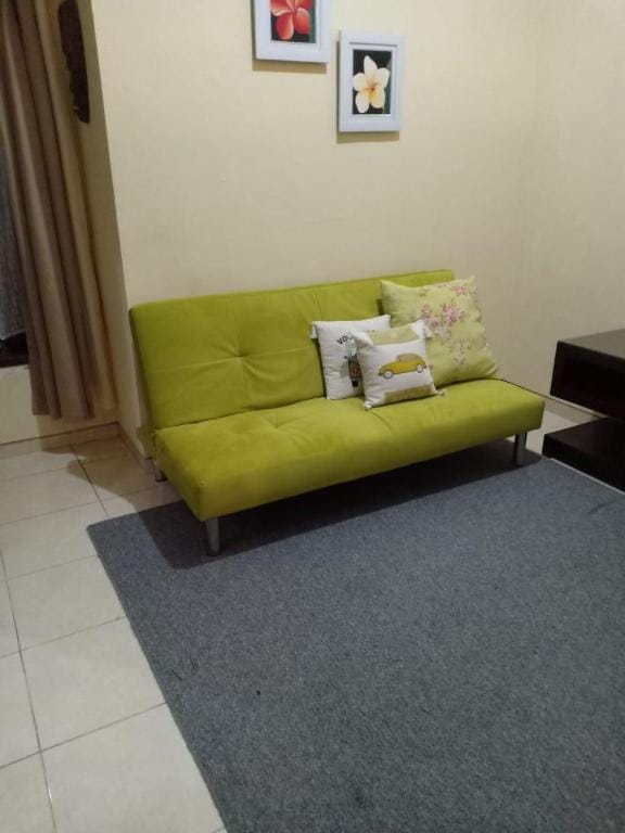 Penginapan keluarga harian di kota Malang Vacation rental in East Java