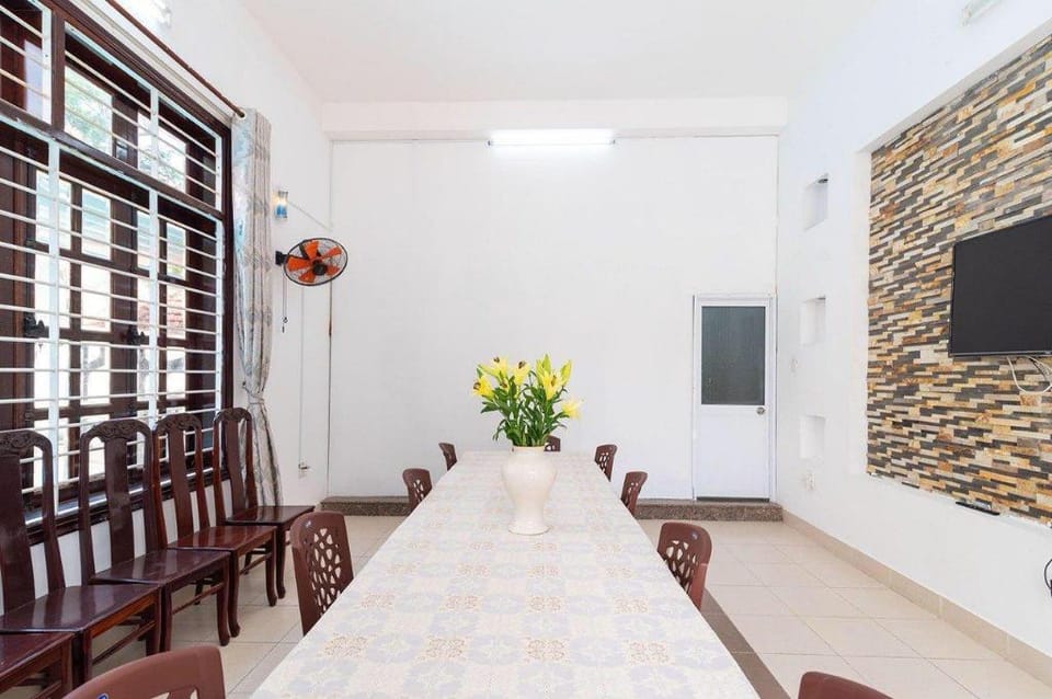 Biệt thự VũngTàu hồ bơi 6 phòng ngủ cách biển 100m Villa in Vung Tau