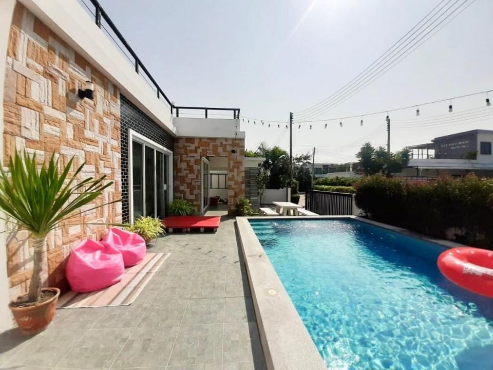 Sweet Pool Villa Huahin Near Makro Hua Hin Vacation rental in Hua Hin District