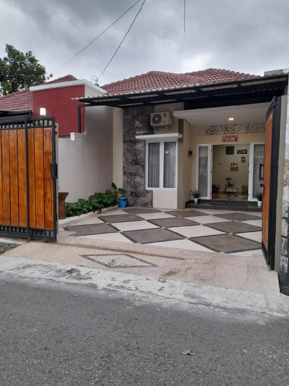 Sinduadi Houses Vacation rental in Yogyakarta
