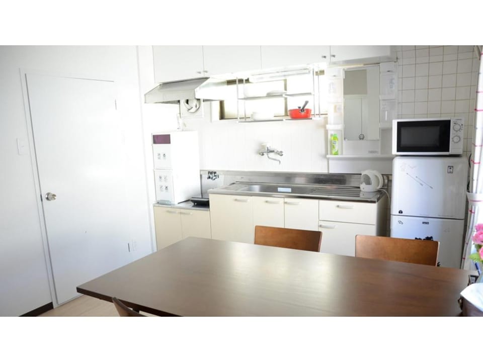 Calm House Motomachi Apartment in Japan