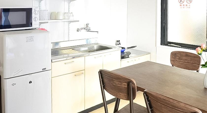Calm House Motomachi Apartment in Japan