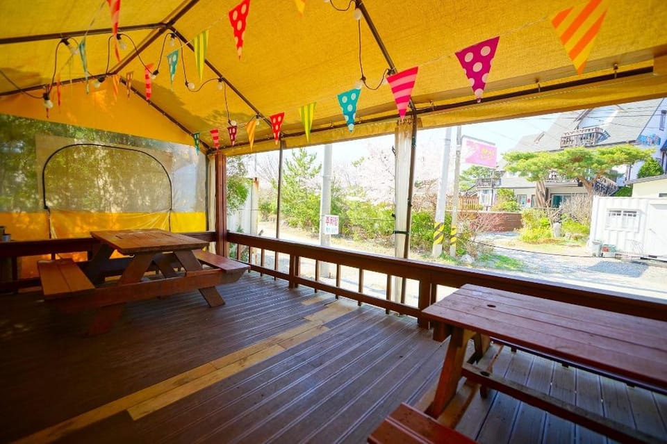 anmyeondo neipkeulrobeo suyeongjangpensyeon Bed and Breakfast in South Korea