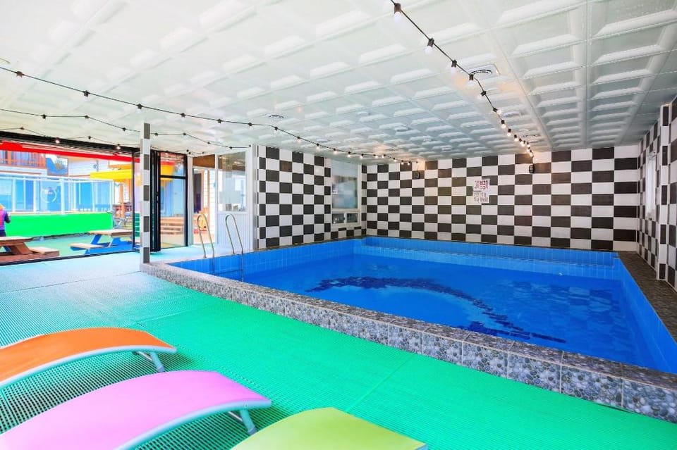 anmyeondo neipkeulrobeo suyeongjangpensyeon Bed and Breakfast in South Korea