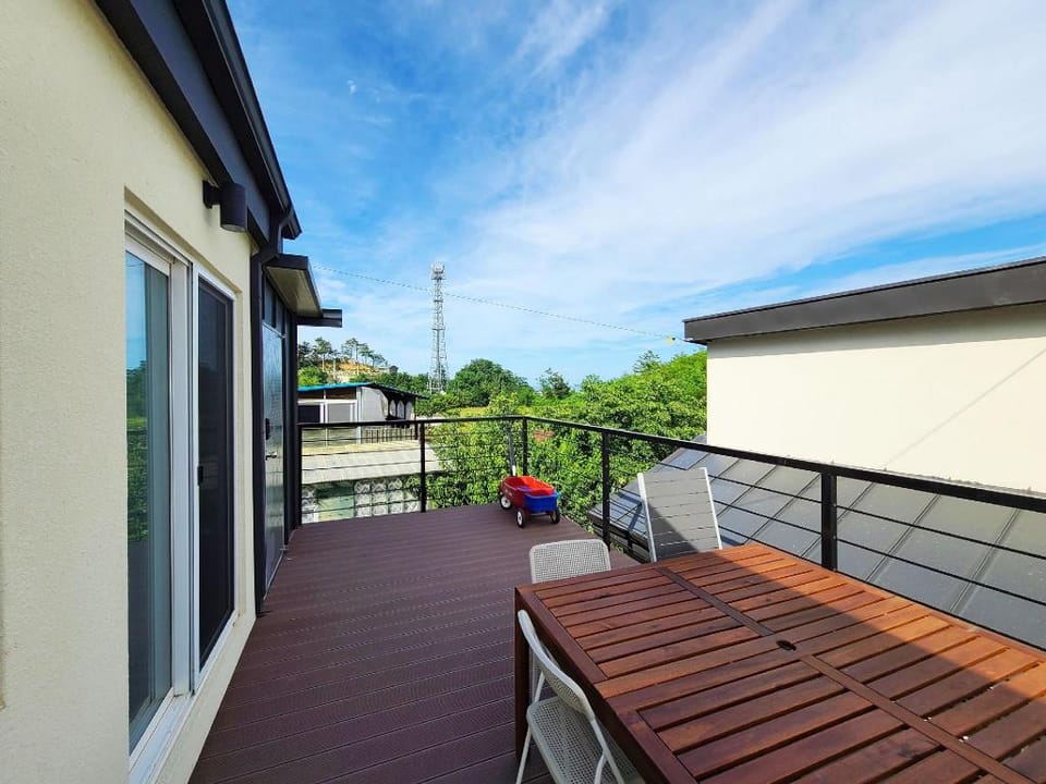 Goseong Sunny Hill Pension Bed and Breakfast in South Korea