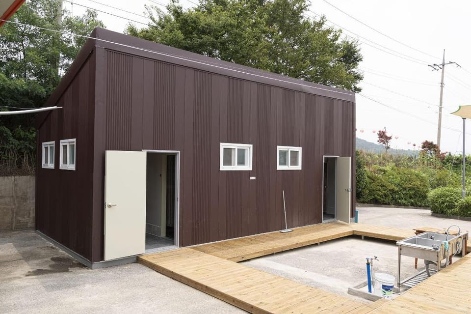 Jeongeup Geumgang Duseungsan Glamping Bed and Breakfast in South Korea