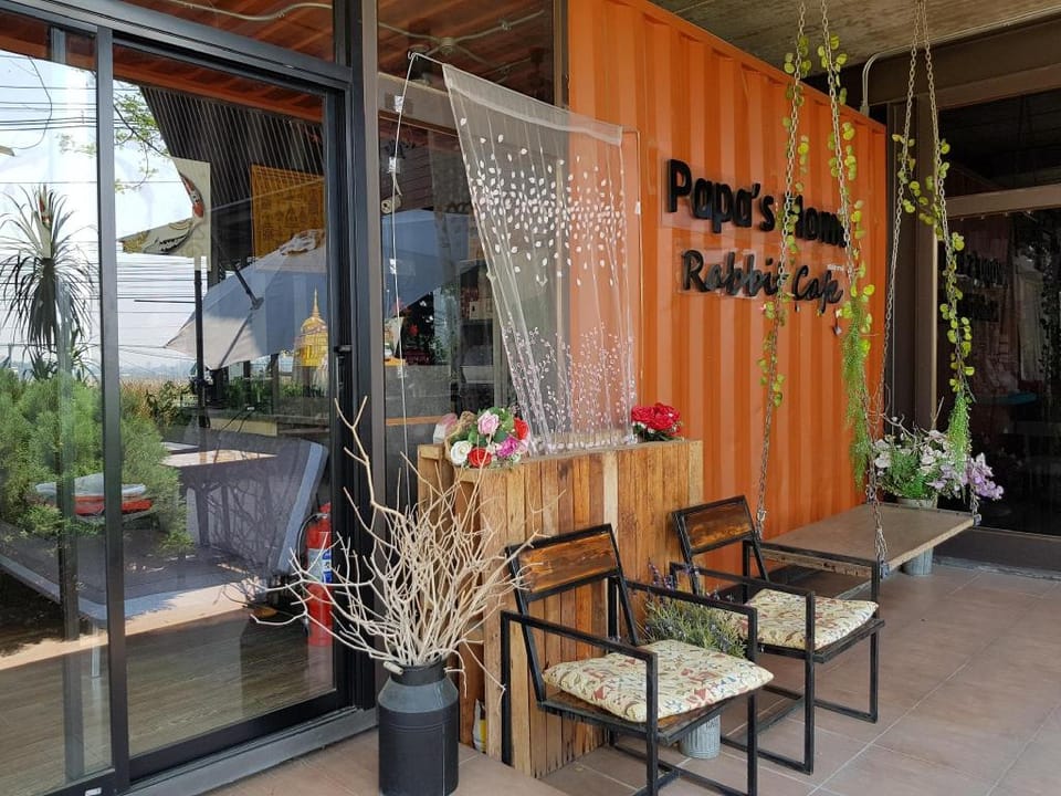 Papa's Home Resort in Thailand