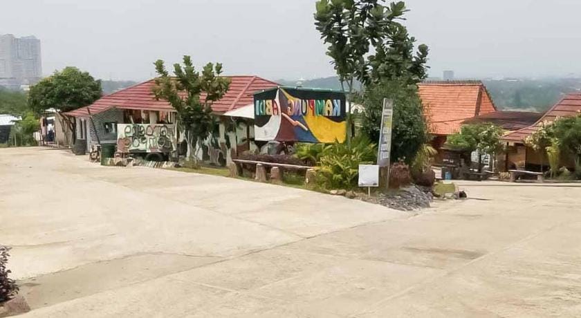 Kampung Abdi Resort Syariah Mitra RedDoorz Hotel in West Java