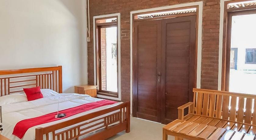 RedDoorz Resort near Darajat Garut Hotel in West Java