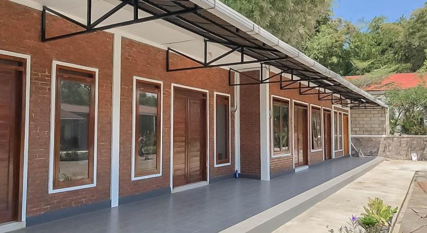 RedDoorz Resort near Darajat Garut Hotel in West Java