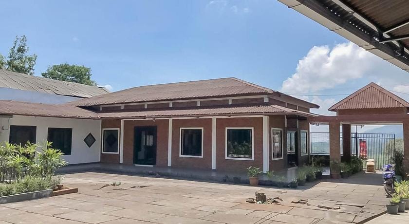 RedDoorz Resort near Darajat Garut Hotel in West Java