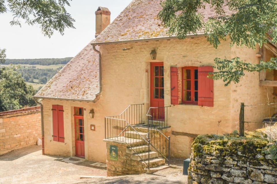 Maison Blanche Apartment in Bourgogne-Franche-Comté