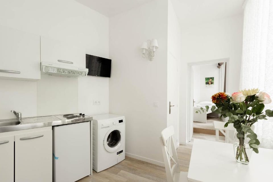 Marais Renard Apartment in Paris