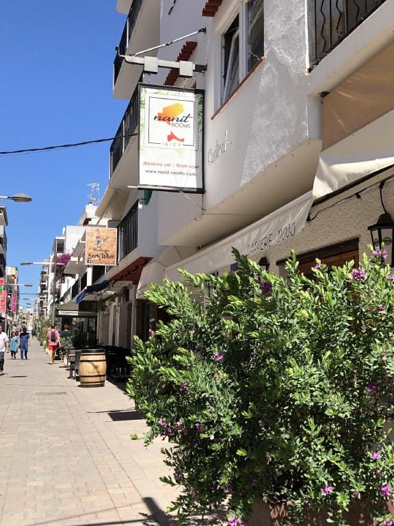 Nanit Rooms ibiza Bed and Breakfast in Santa Eularia des Riu