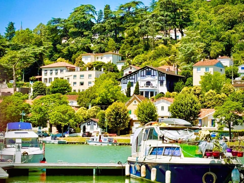 Quand la ville dort Bed and Breakfast in Occitanie