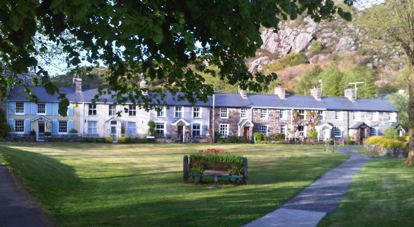 Coach House Hotel in Wales