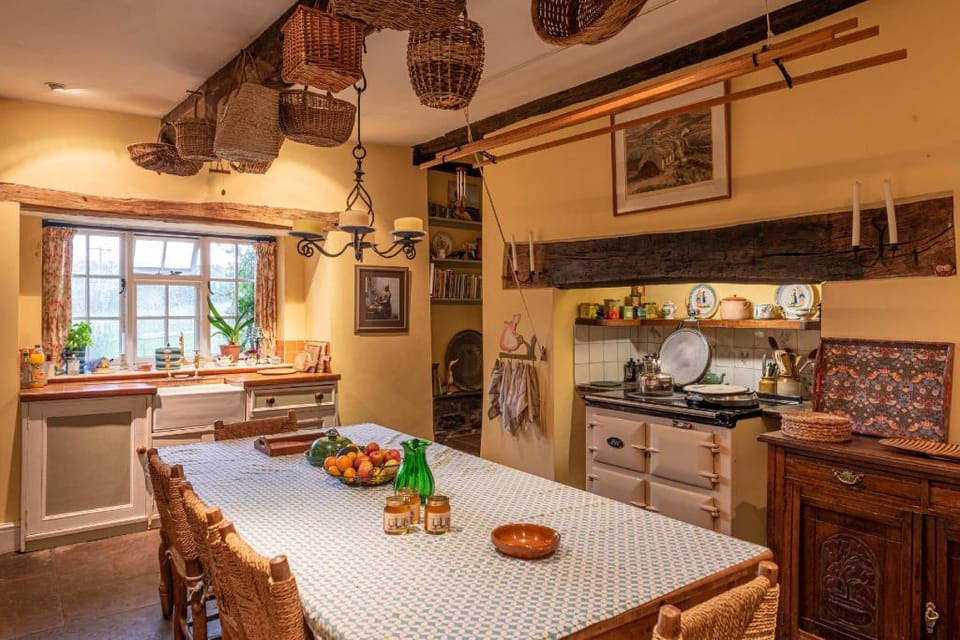 Alltybrain Farm Cottages and B&B Farm Stay in Wales