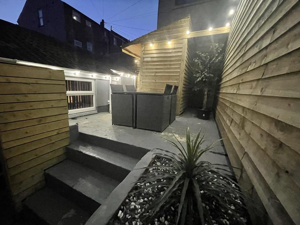 Albert Luxury Hottub and Jacuzzi Apartments Apartment in Blackpool