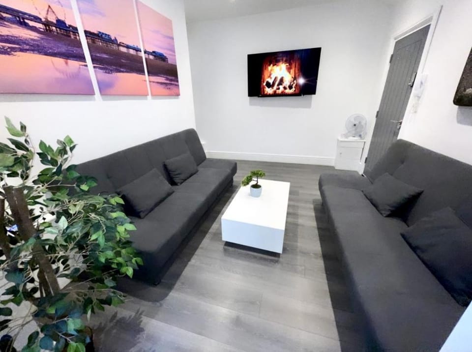 Albert Luxury Hottub and Jacuzzi Apartments Apartment in Blackpool