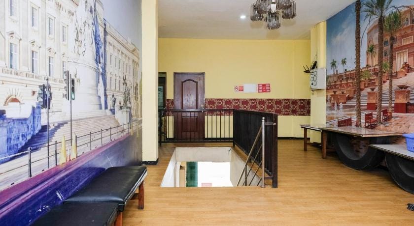 Urbanview Hotel Gangnam near Mall Olympic Garden Hotel in East Java
