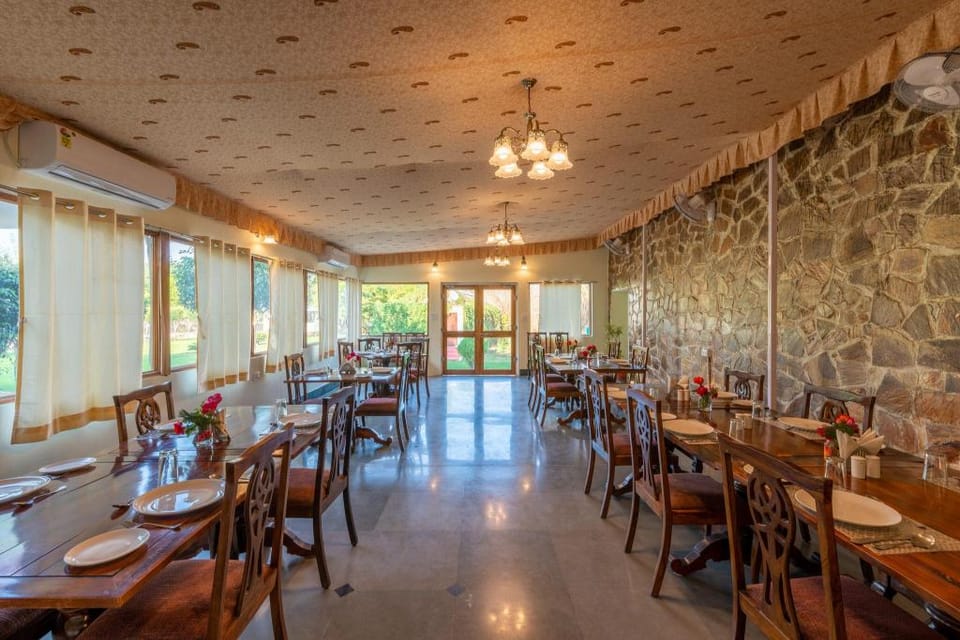 Jungle Cave Resort Hotel in Rajasthan