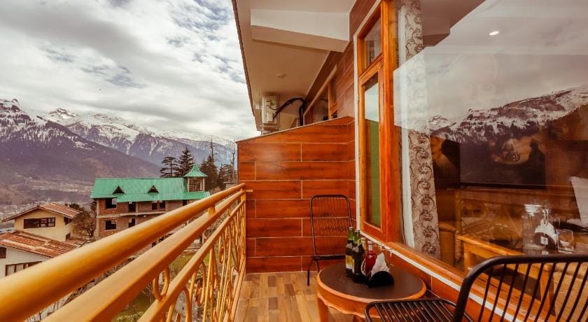 Smugglers Resort By West Western Hotel in Manali