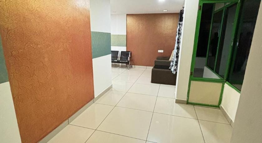 GREEN LINE RESIDENCY Campground/ 
RV Resort in Kochi