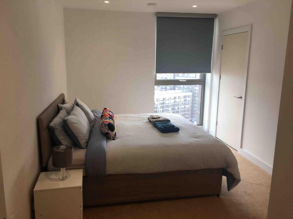 LUXURY SERVICED APARTMENTS***** Apartment in Croydon