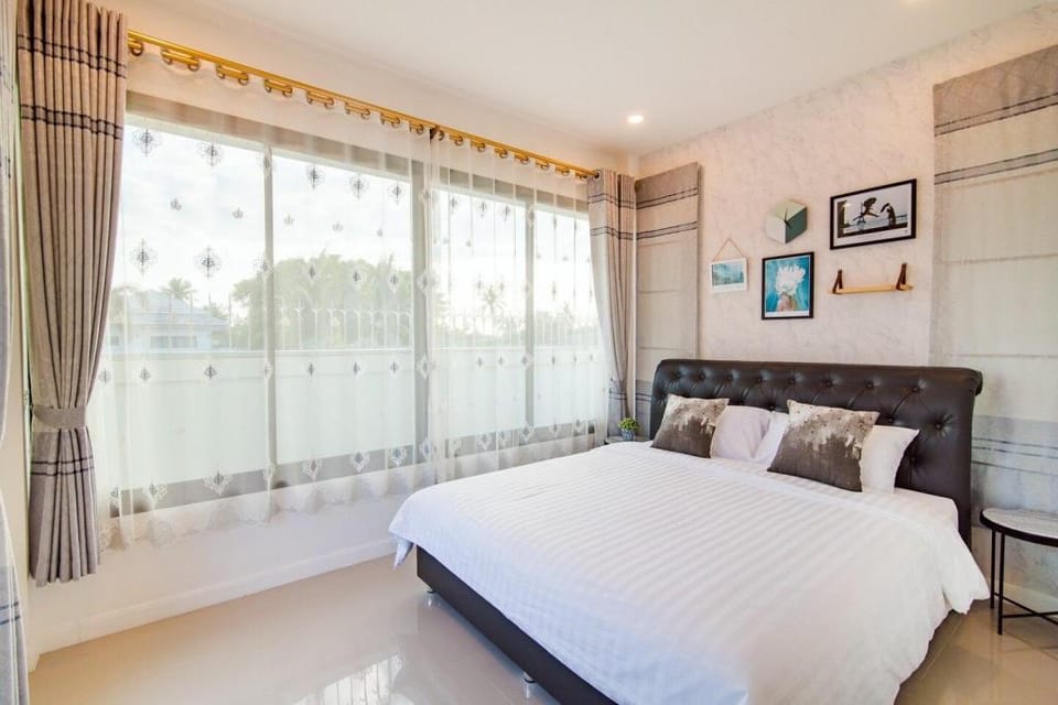 Family Home** Spring Home Villa Huahin Villa in Hua Hin District
