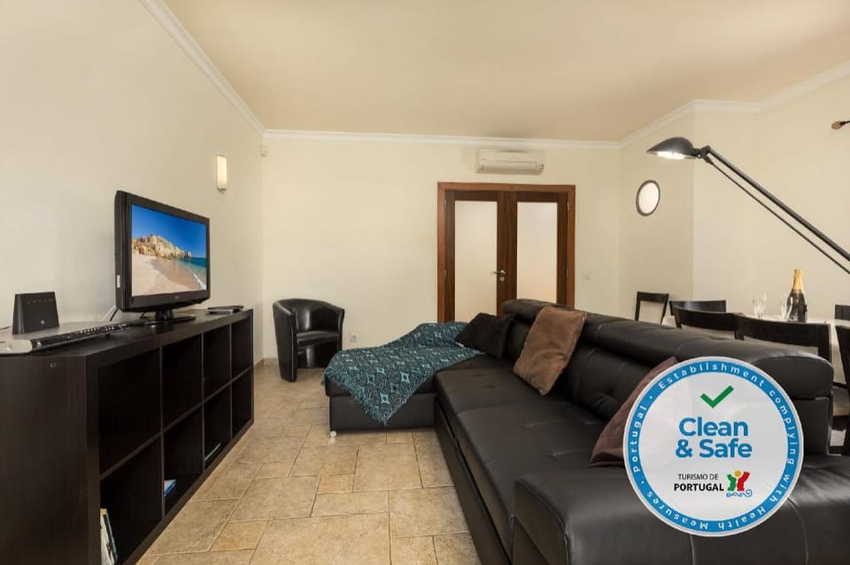 Moradia Ricardo - Gale Beach Villa in Guia