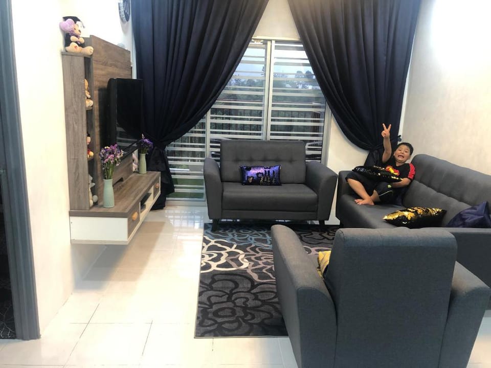 Ramadhina Eagles eye View Home2stay@Emerald Avenue Apartment in Brinchang
