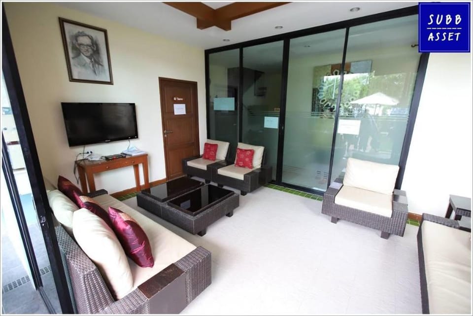 BeachFront Poolvilla for 20 People| Pranburi Beach Villa in Prachuap Khiri Khan, Thailand