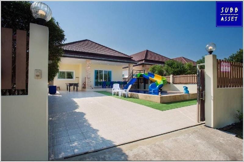 Four Bedroom Poolvilla for 20 Persons | Huahin Villa in Nong Kae