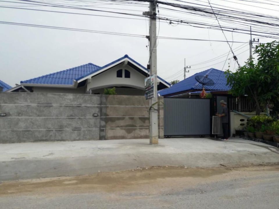 HUAHIN POOLVILLA 102 Vacation rental in Nong Kae
